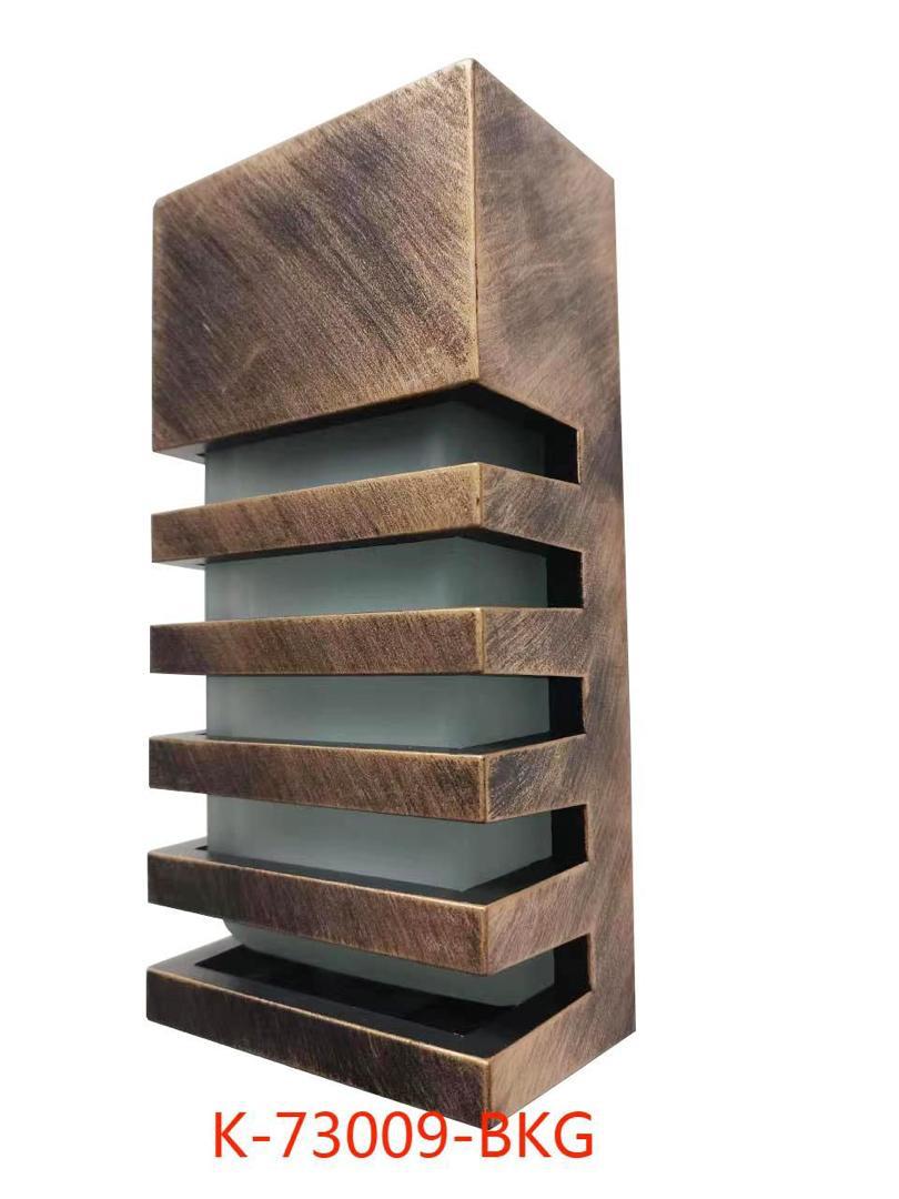 Wall bulkhead lamp bronze